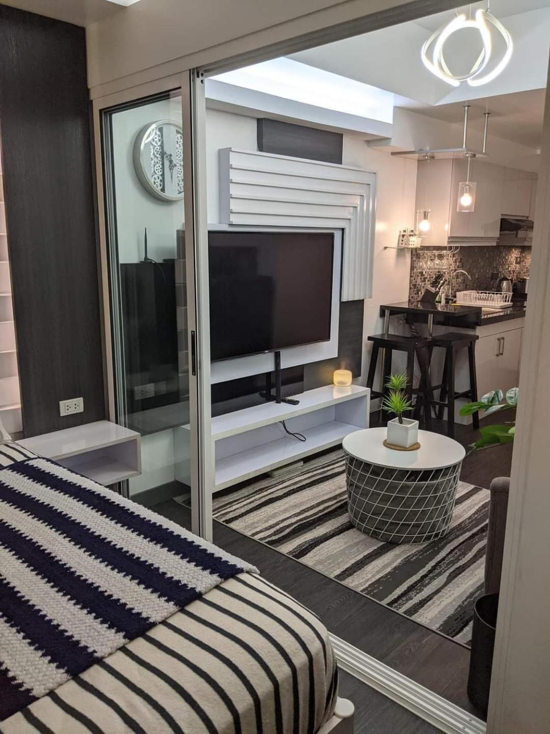 1 Cozy Bedroom In Lumiere Residences Pasig City Eksteriør billede