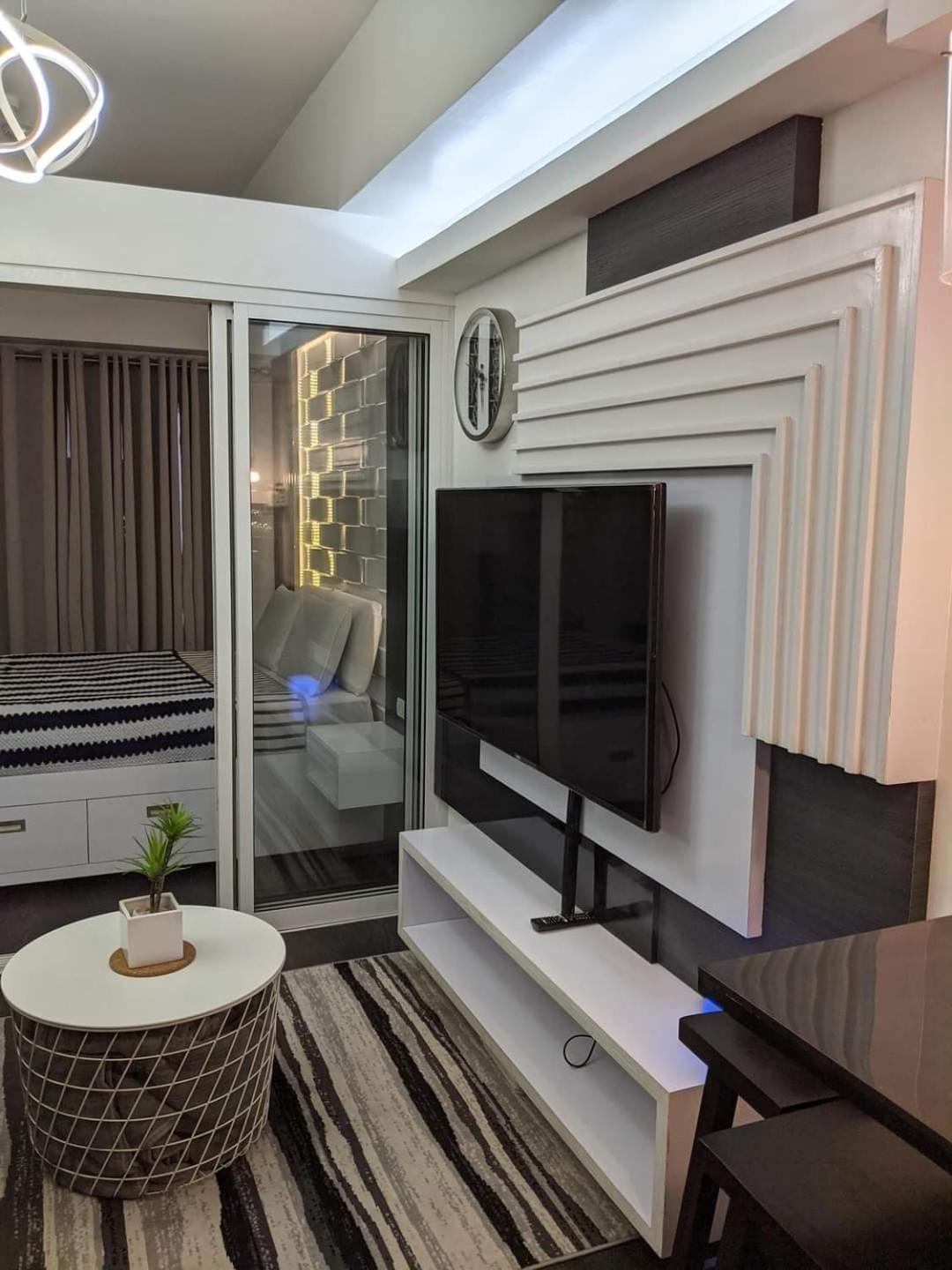 1 Cozy Bedroom In Lumiere Residences Pasig City Eksteriør billede